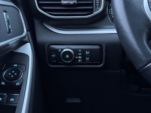 Certified 2023 Ford Explorer XLT w/ Equipment Group 202A image 36