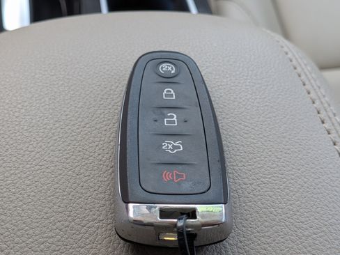 Used 2015 Ford Escape Titanium w/ Equipment Group 301A FWD image 34