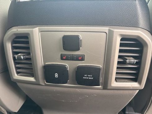 Used 2018 Ford F150 Lariat w/ Equipment Group 502A Luxury AWD/4WD image 9