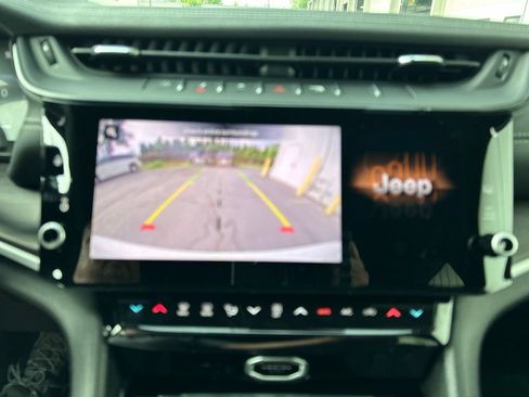 New 2026 Jeep Grand Cherokee L Limited AWD/4WD image 25