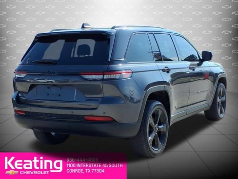 Used 2023 Jeep Grand Cherokee Limited w/ Black Appearance Package AWD/4WD image 6