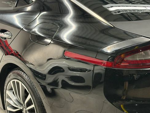 Used 2019 Kia Stinger RWD image 12