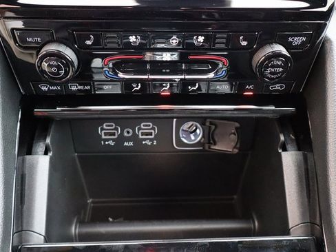 New 2025 Jeep Grand Cherokee Summit w/ Obsidian Package image 22