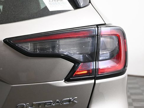 Used 2020 Subaru Outback Premium AWD/4WD image 13