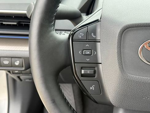 Used 2024 Toyota Prius XLE FWD image 13