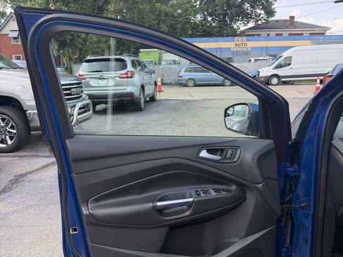 Used 2018 Ford Escape SE AWD/4WD image 9