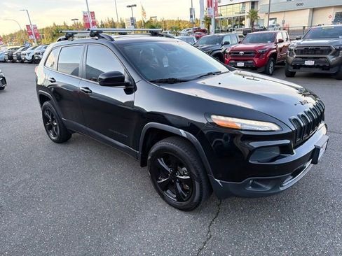 Used 2016 Jeep Cherokee High Altitude w/ Luxury Group AWD/4WD image 5