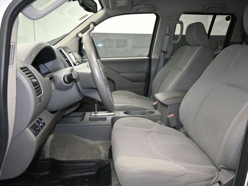 Used 2017 Nissan Frontier SV w/ SV Value Truck Package image 13