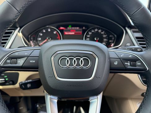 Used 2021 Audi Q5 2.0T Premium w/ Convenience Package AWD/4WD image 11