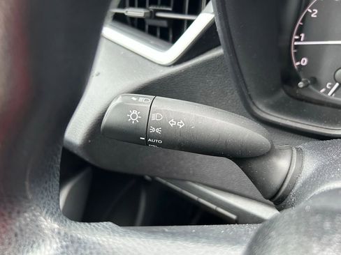 Used 2025 Toyota Corolla LE FWD image 21