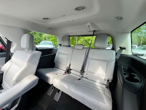 Certified 2025 Ford Expedition Active AWD/4WD image 26