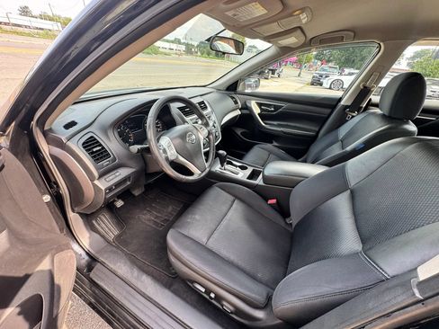 Used 2016 Nissan Altima 2.5 SR FWD image 12