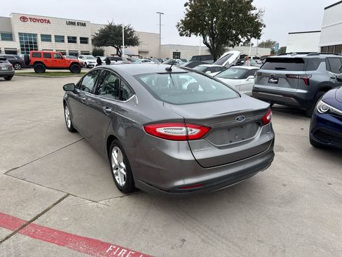 Used 2013 Ford Fusion SE image 4