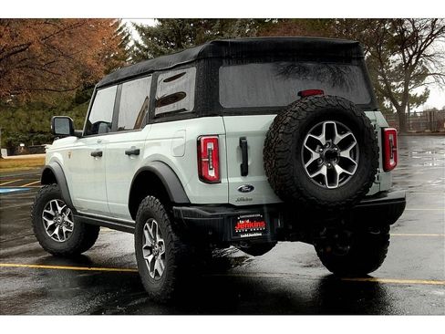 Used 2023 Ford Bronco Badlands AWD/4WD image 13