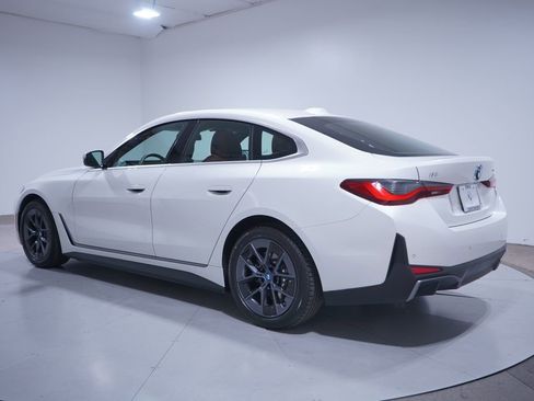 Used 2023 BMW i4 eDrive40 RWD image 3