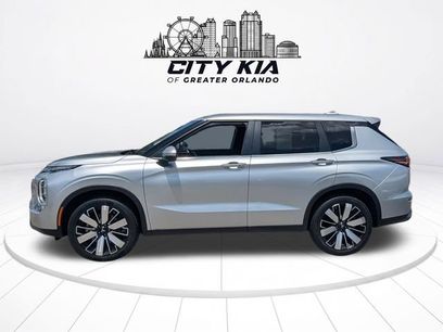 Used 2025 Mitsubishi Outlander SE