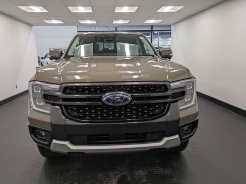 Used 2025 Ford Ranger Lariat w/ Trailer Tow Package image 2