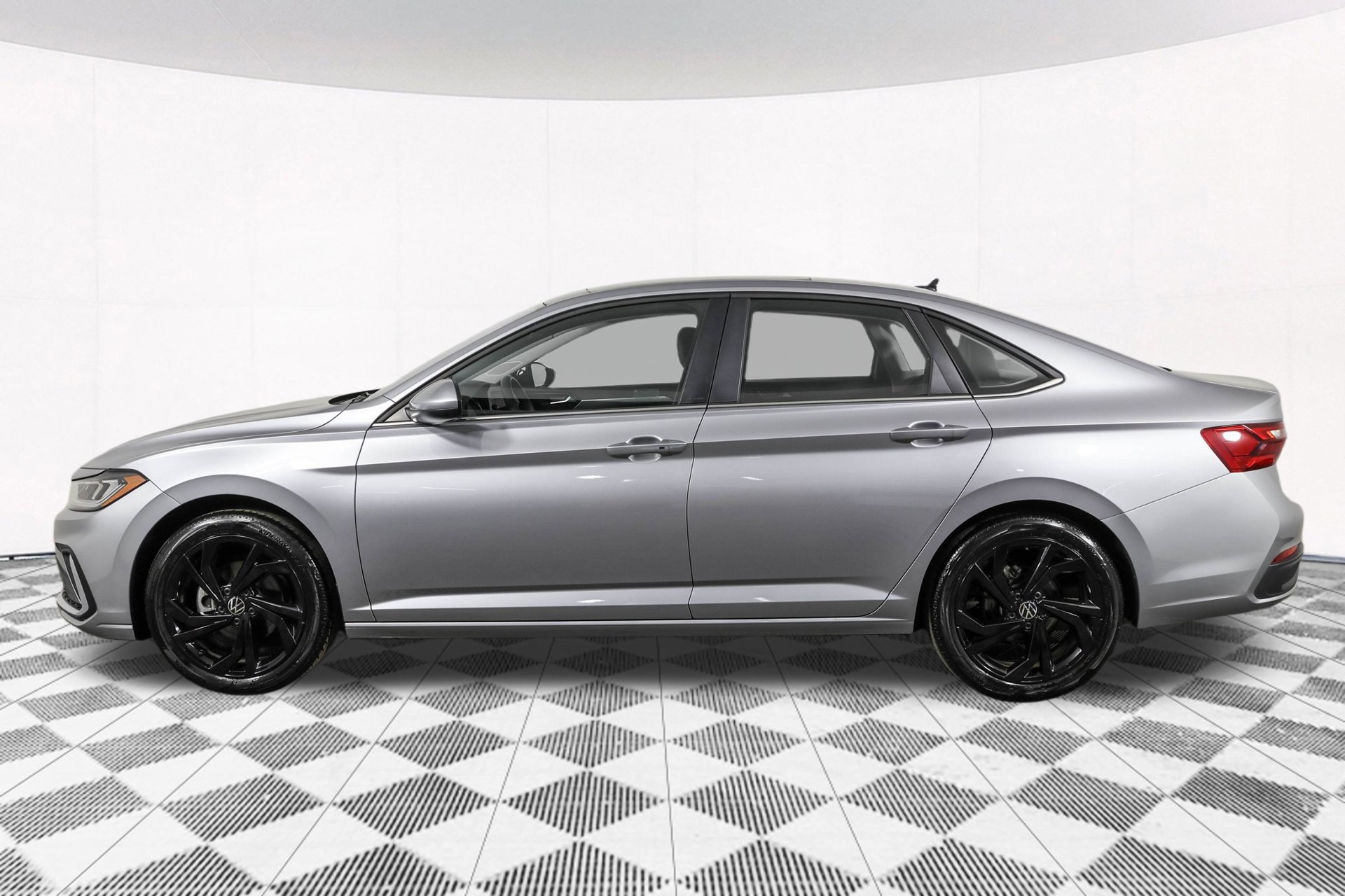 Used 2026 Volkswagen Jetta SE w/ Black Wheel Package FWD image 17