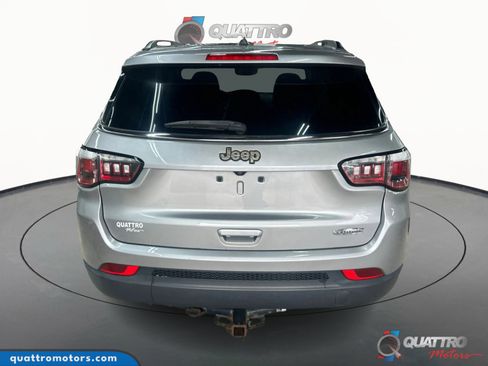 Used 2018 Jeep Compass Latitude w/ Popular Equipment Group image 4