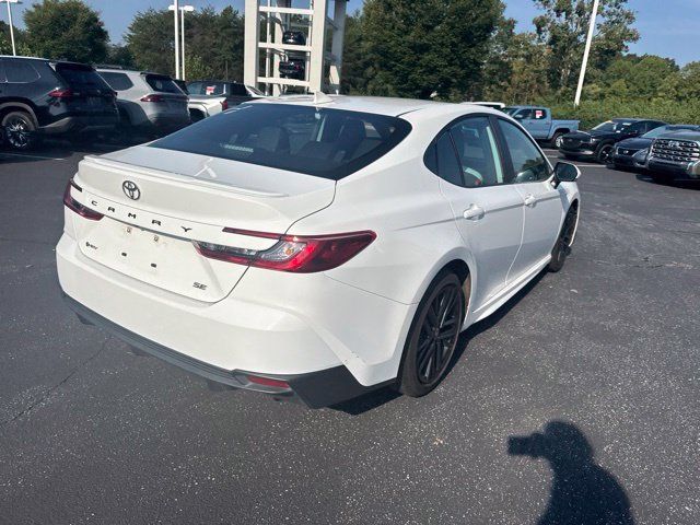 Used 2025 Toyota Camry SE FWD image 4