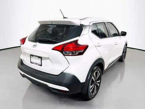 Used 2019 Nissan Kicks SR w/ SR Premium Package image 4