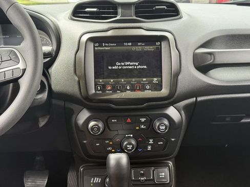 Used 2023 Jeep Renegade Latitude AWD/4WD image 16