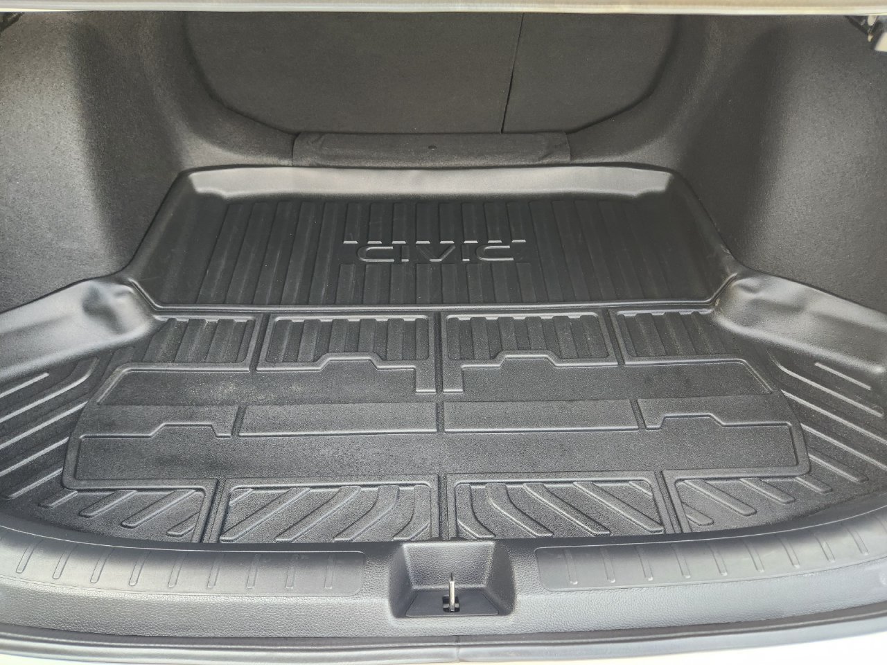 Used 2025 Honda Civic Sport image 31