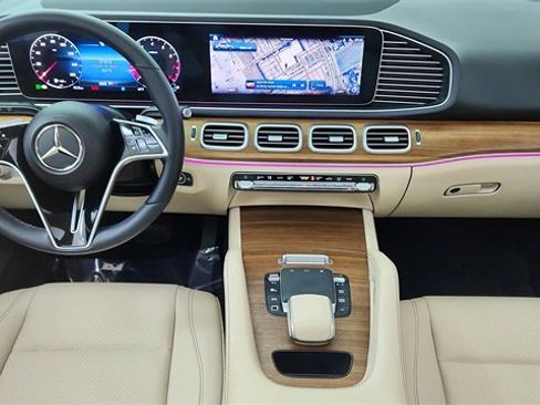 Used 2025 Mercedes-Benz GLE 350 4MATIC w/ AMG Line Exterior image 35