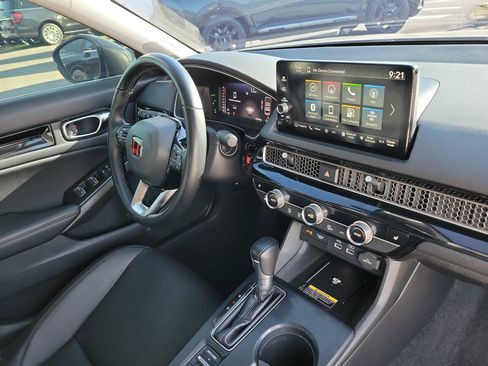 Used 2022 Honda Civic Touring image 8