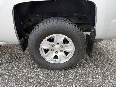 Used 2017 Chevrolet Silverado 1500 LT w/ All Star Edition AWD/4WD image 27