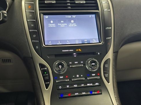 Used 2020 Lincoln Nautilus Reserve image 27