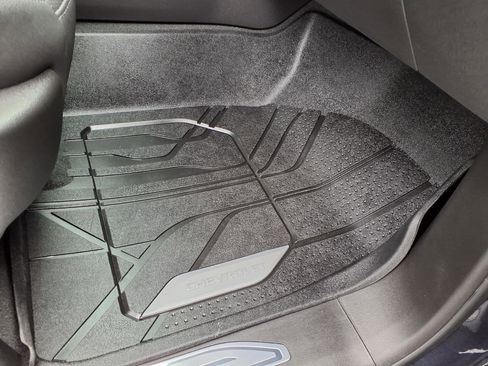 Used 2022 GMC Sierra 1500 SLT w/ SLT Premium Package image 31