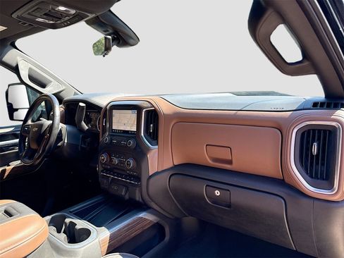 Used 2021 Chevrolet Silverado 3500 High Country image 28