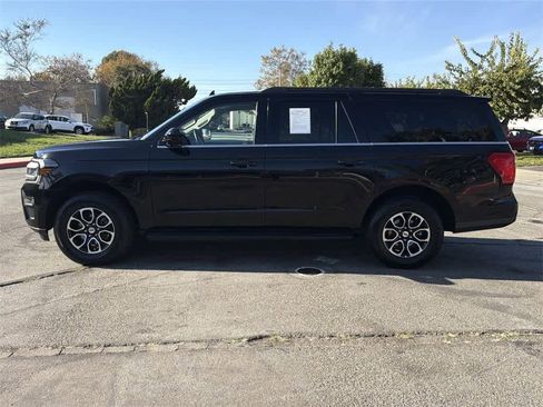 Used 2024 Ford Expedition Max XLT image 7