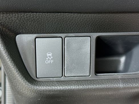 New 2026 Honda HR-V EX-L image 9