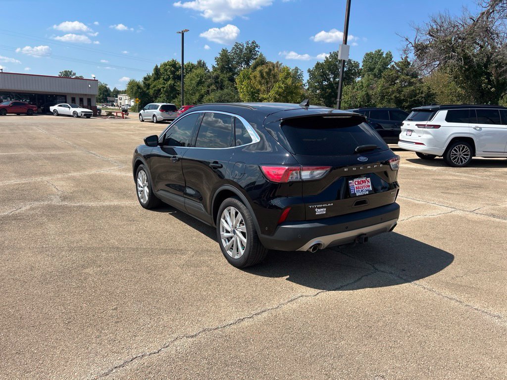 Used 2021 Ford Escape Titanium w/ Titanium Elite Package AWD/4WD image 3