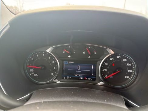 Used 2023 Chevrolet Equinox LT w/ LPO, Floor Liner Package FWD image 39