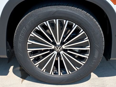 New 2025 Volkswagen Tiguan S image 7