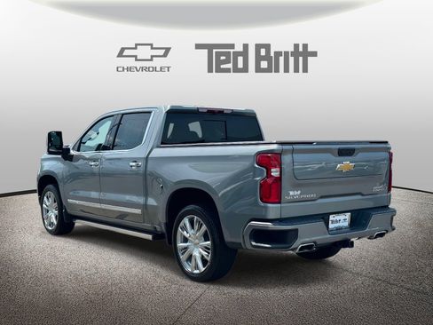 Certified 2024 Chevrolet Silverado 1500 High Country w/ High Country Premium Package AWD/4WD image 6