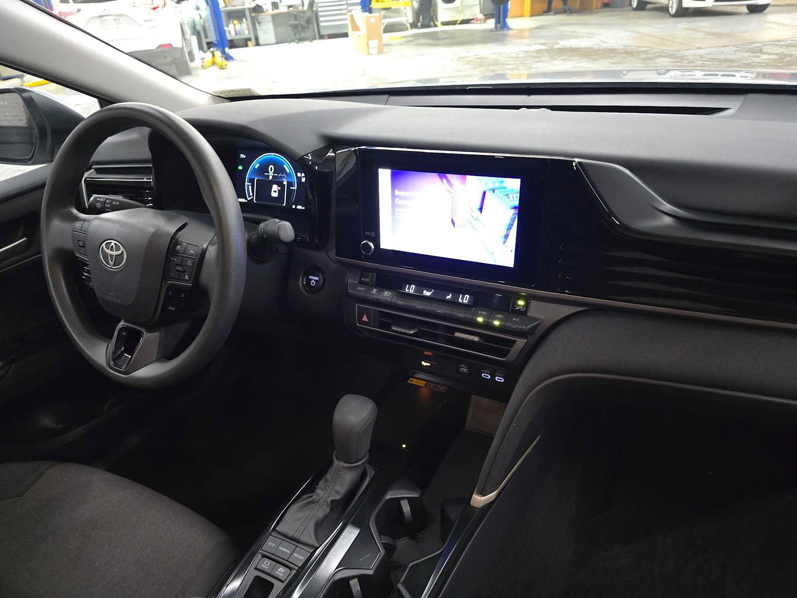 Used 2025 Toyota Camry LE FWD image 11