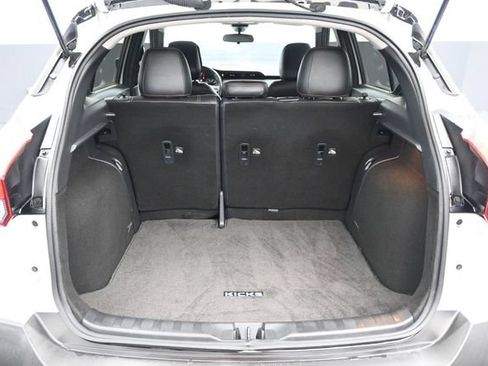 Used 2020 Nissan Kicks SR w/ SR Premium Package FWD image 18