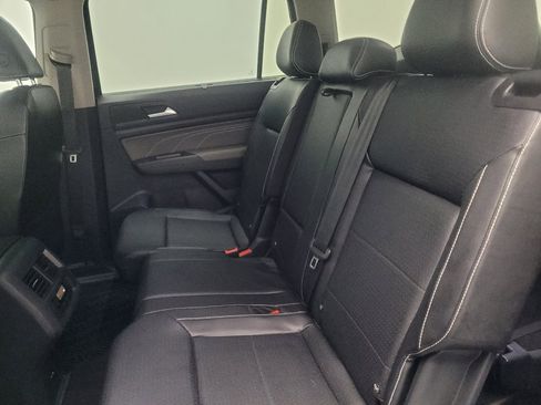 Used 2022 Volkswagen Atlas SE FWD image 18