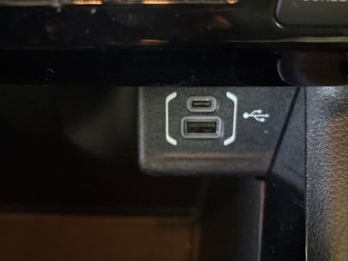 Certified 2024 Jeep Compass Limited image 25