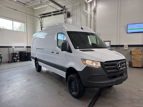 New 2025 Mercedes-Benz Sprinter 2500 image 7