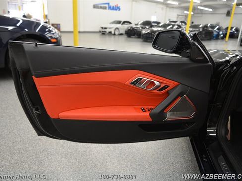 Used 2023 BMW Z4 M40i w/ Premium Package image 30