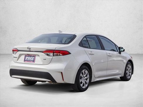 Used 2020 Toyota Corolla LE image 5