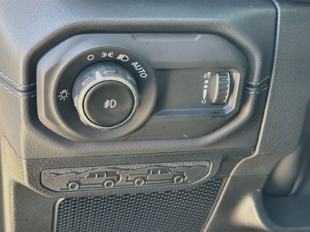 New 2027 Jeep Wrangler Unlimited Sahara AWD/4WD image 10