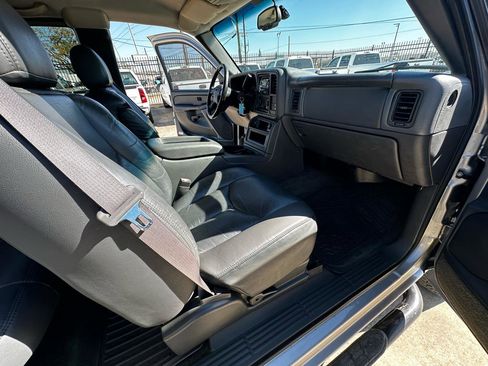 Used 2004 GMC Sierra 1500 SLE w/ Safe And Sound Package image 33