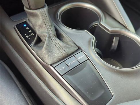 Used 2023 Toyota Camry SE FWD image 22