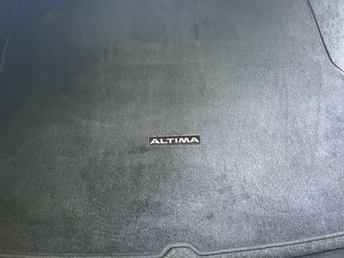 Used 2025 Nissan Altima 2.5 SV FWD image 26